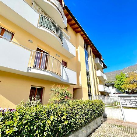 Casa Segantini - Relax Patio Apartment 1 Arco Esterno foto